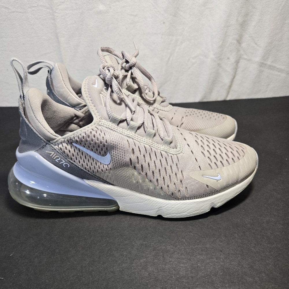 Nike Women's Air Max 270  Iron Grey Sneakers Size 7.5 - Picture 3 of 6